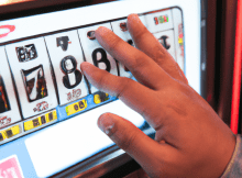 What are the steps for playing online slots